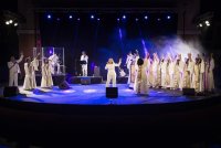 amazing-grace-tour-image-5-1569425843-61773
